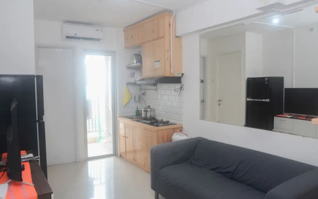 Comfy And Strategic 2Br At Bassura City Apartment