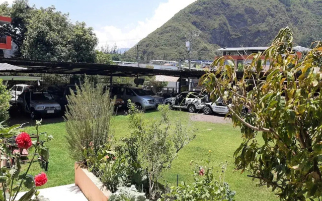 Hostal Charvic 2