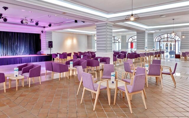 Barcelo Isla Canela Hotel