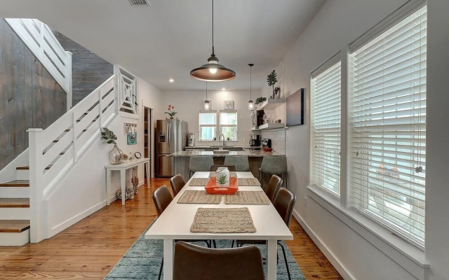 519wac 3 Bedroom Home by Redawning