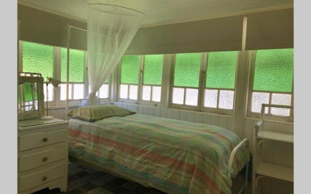 Maleny Country House - Queenslander on Acreage
