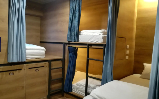 Natee Hostel