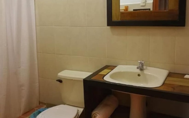 Jardin Cafe Restaurant & Hostel