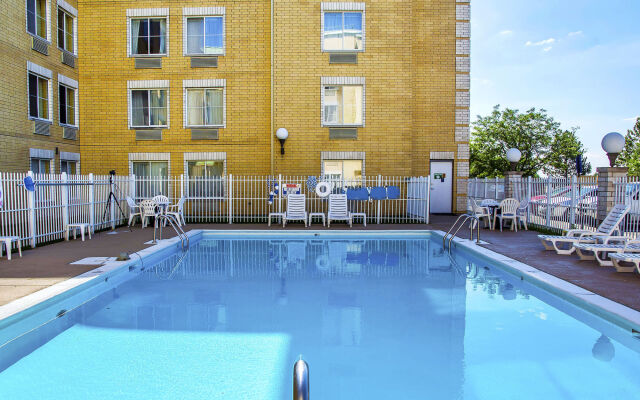 Quality Inn & Suites CVG Airport