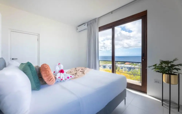 La Perla Chic Panoramic Designer Villa