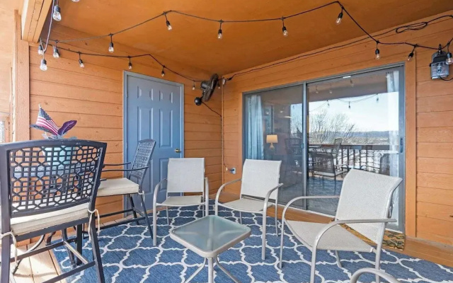 Poolside Oasis at the Pointe 2BR Condo Minutes From Table Rock Lake