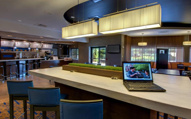 Courtyard by Marriott Madison East