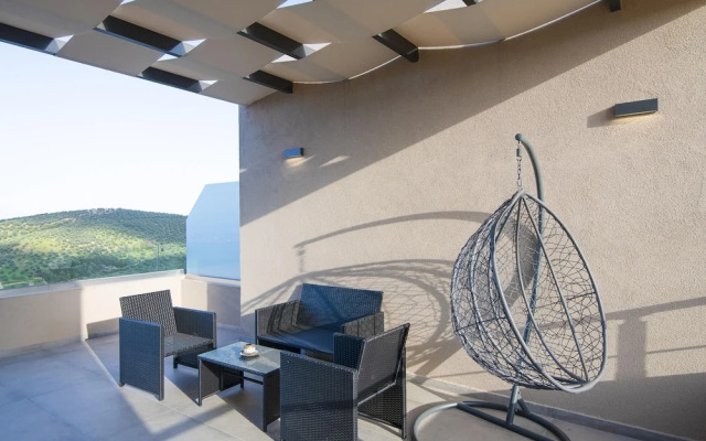 Serenity Suites Sea View 2