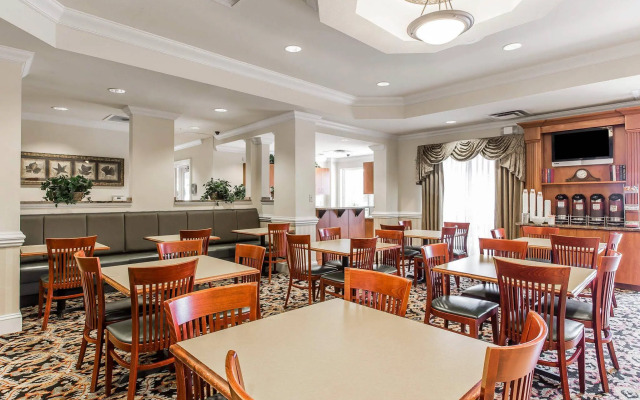 Comfort Suites Valdosta Mall Area