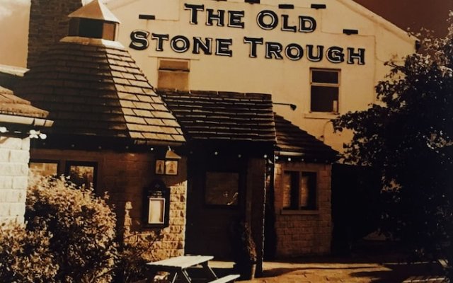 Old Stone Trough Hotel