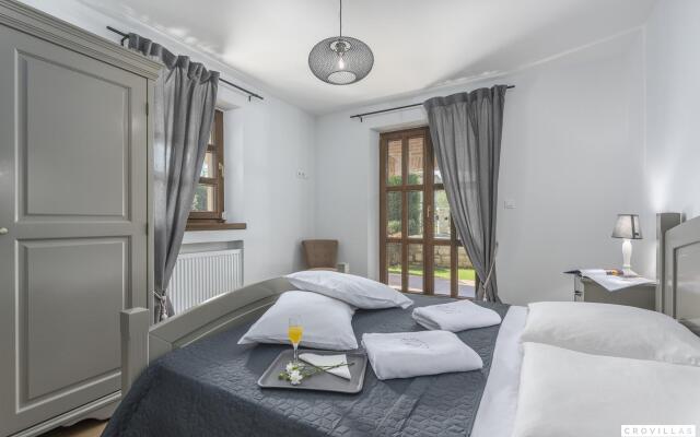 Rustica in Visnjan with 5 bedrooms and 1 bathrooms