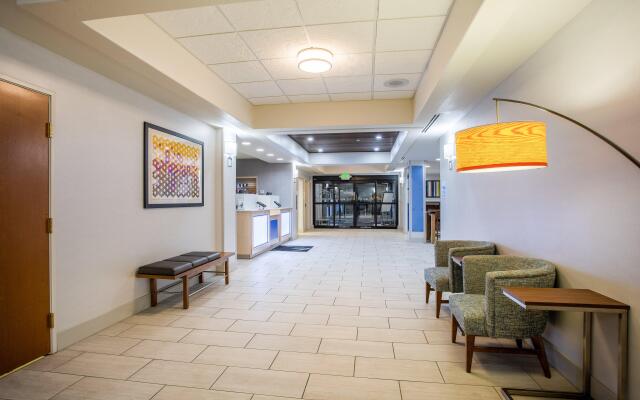 Holiday Inn Express Hotel & Suites Lewisburg by IHG