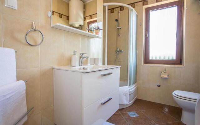 House Demetra