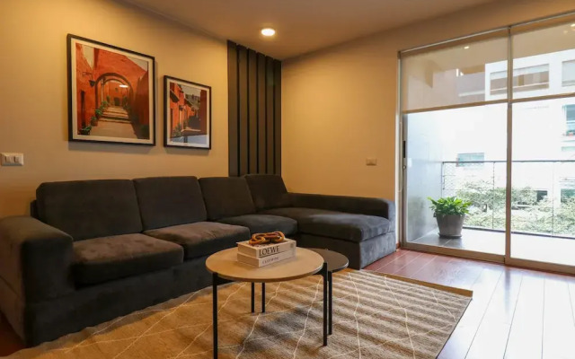 w Elegant 2BR w Fantastic View in Miraflores