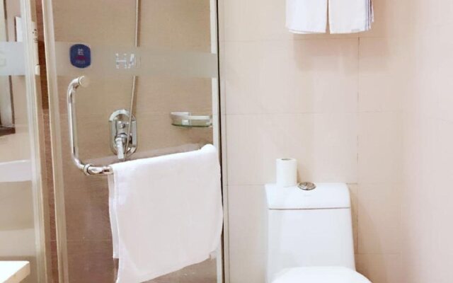 Hanting Hotel Shanghai Hongkou Football Stadium Metro Station