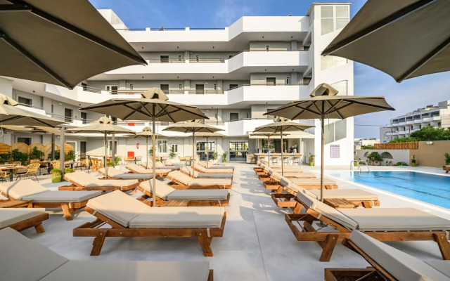 Nicolas Grand Suites - Adults Only