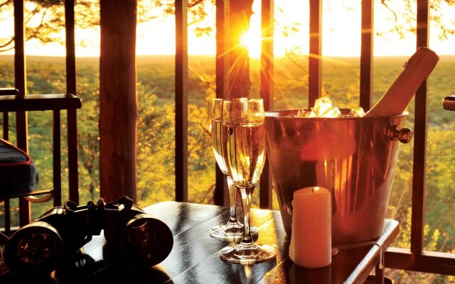 Victoria Falls Safari Lodge