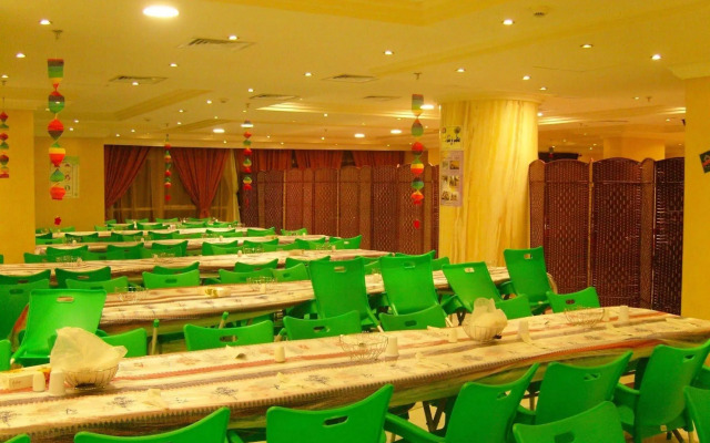Qasr Alazizia Hotel