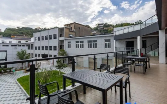 TongQianWan Hotel