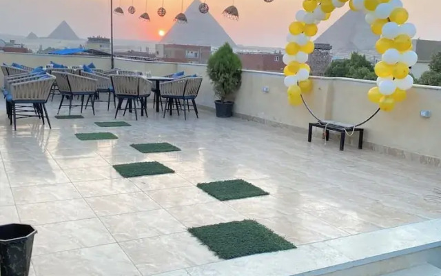Farsha Pyramids Inn