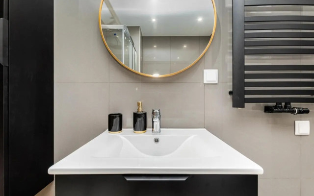 Aleja Sikorskiego 18 by Homeprime