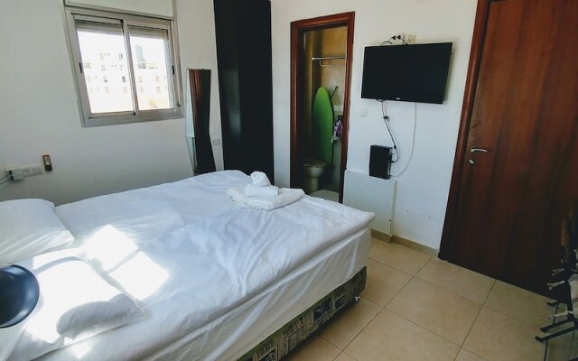 Jaffa's Penthouse Hostel