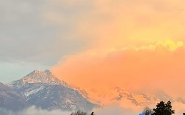 Yulong Qiyunli Designer Homestay