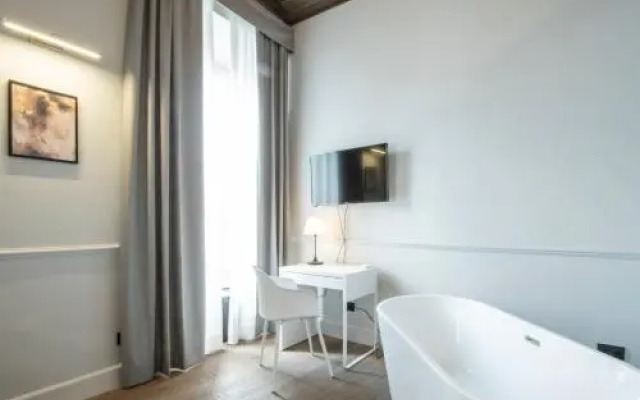 Gemini Suites Navona
