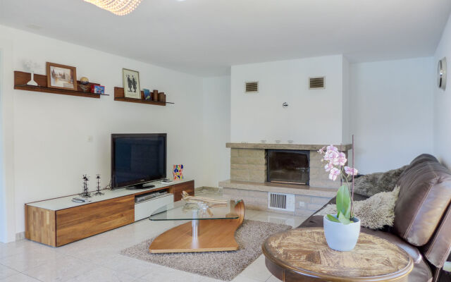 Holiday Home Chalet Aaregg