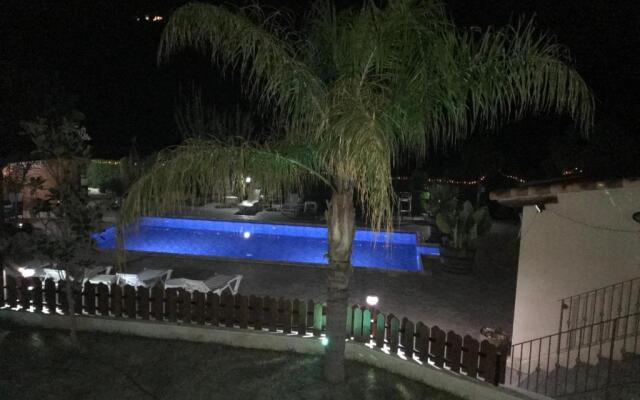 Sofros Valley Hills Chalet