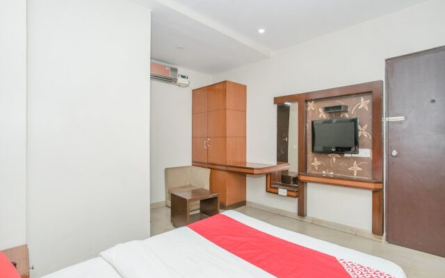 OYO 13021 Park Palace