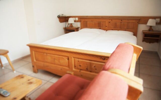 Guesthouse & Aparthotel Chesa Silva