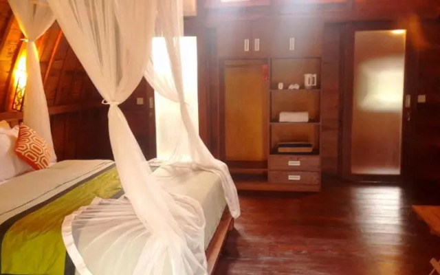 Shivananda Antique Villas by EPS