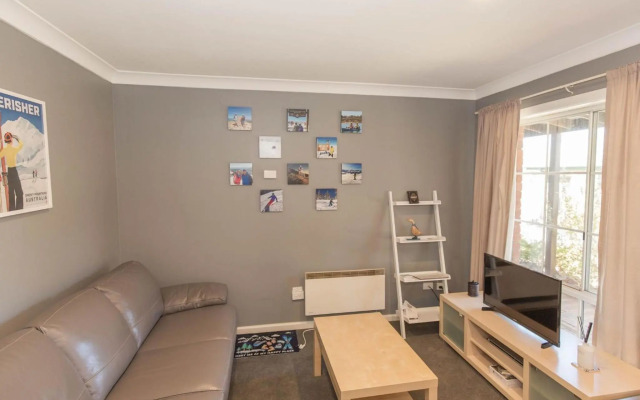 Sponars Onshore 3 of 41 Cobbon Crescent