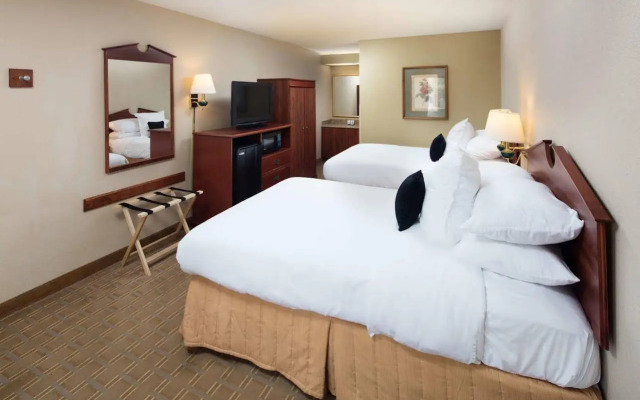 Baymont by Wyndham Fayetteville I-95