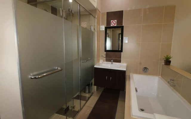 Alcazaba Lodges