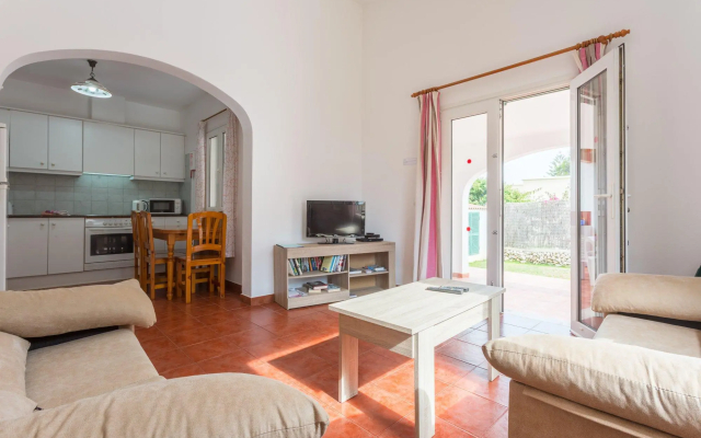 Villa Calitja Dos Large Private Pool Walk to Beach Wifi Car Not Required - 2557 - Villas_and_Bungalows in Ciudadela de Menorca - Photo 3