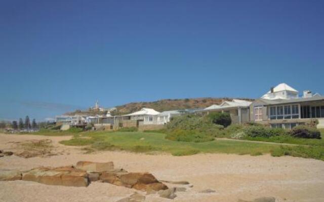 Point Village Accommodation - Laurie's House