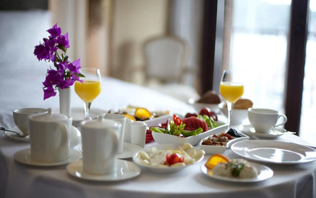 Martı Hemithea Hotel
