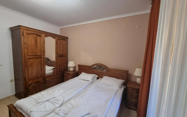 ARENA Aparthotel