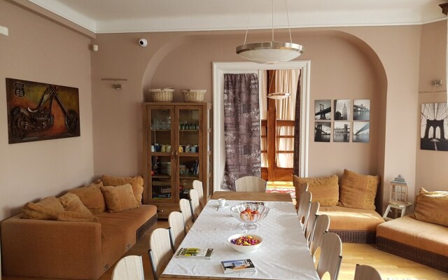 Green Garden Hostel