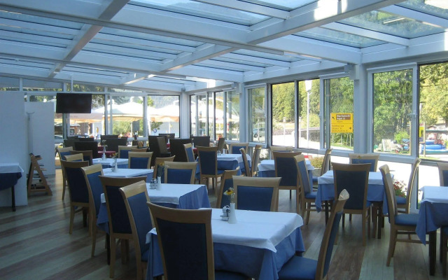 Hotel Jezero