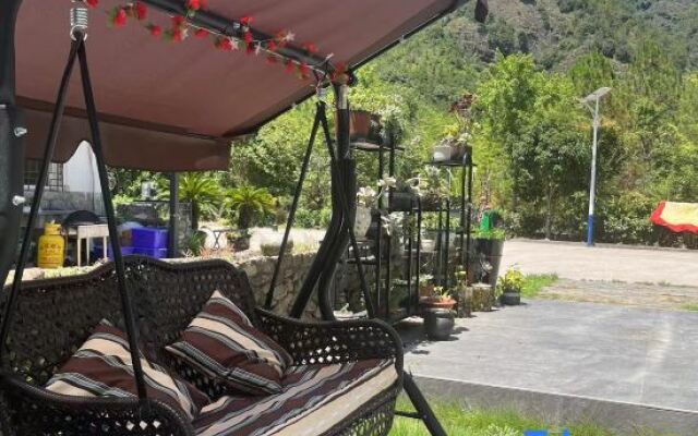 Qingbin Shiguang Guesthouse (Building 1)