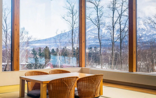 Aoyama Lodge