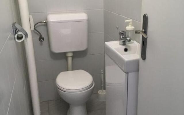 Harangláb Apartman Tata