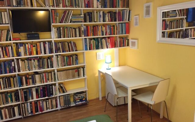 Club Apartments & Rooms