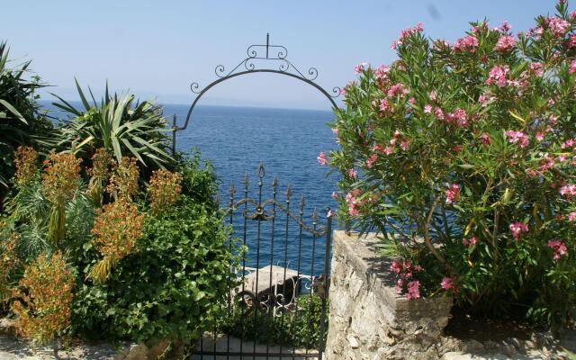 Welcoming Bungalow on Beach in Kraljevica