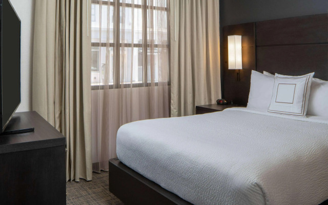 Sonesta ES Suites New Orleans Convention Center