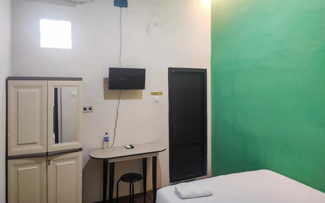 RedDoorz Syariah near Universitas Jambi Telanaipura – Guest Rooms – Jambi