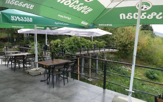 Nando Guest House